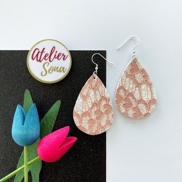 Atelier Sona Jewelry - Lacy Tear Drop Earrings - Blush